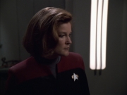 extant_StarTrek_VOY_6x01-EquinoxPart2_01036.jpg