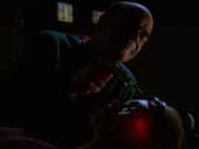 extant_StarTrek_VOY_6x01-EquinoxPart2_01110.jpg