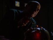 extant_StarTrek_VOY_6x01-EquinoxPart2_01111.jpg