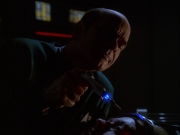 extant_StarTrek_VOY_6x01-EquinoxPart2_01114.jpg