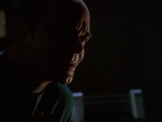 extant_StarTrek_VOY_6x01-EquinoxPart2_01124.jpg
