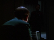 extant_StarTrek_VOY_6x01-EquinoxPart2_01129.jpg
