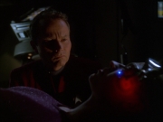 extant_StarTrek_VOY_6x01-EquinoxPart2_01163.jpg