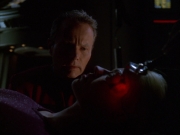 extant_StarTrek_VOY_6x01-EquinoxPart2_01189.jpg