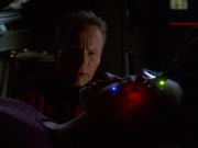 extant_StarTrek_VOY_6x01-EquinoxPart2_01190.jpg
