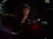 extant_StarTrek_VOY_6x01-EquinoxPart2_01194.jpg