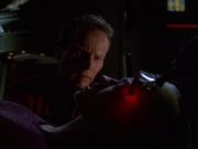 extant_StarTrek_VOY_6x01-EquinoxPart2_01196.jpg