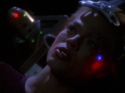 extant_StarTrek_VOY_6x01-EquinoxPart2_01202.jpg