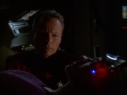 extant_StarTrek_VOY_6x01-EquinoxPart2_01227.jpg