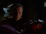 extant_StarTrek_VOY_6x01-EquinoxPart2_01228.jpg