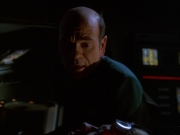 extant_StarTrek_VOY_6x01-EquinoxPart2_01240.jpg