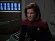 extant_StarTrek_VOY_6x01-EquinoxPart2_01278.jpg