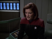 extant_StarTrek_VOY_6x01-EquinoxPart2_01302.jpg