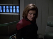 extant_StarTrek_VOY_6x01-EquinoxPart2_01324.jpg