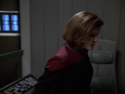 extant_StarTrek_VOY_6x01-EquinoxPart2_01325.jpg
