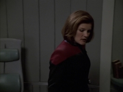 extant_StarTrek_VOY_6x01-EquinoxPart2_01327.jpg