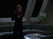extant_StarTrek_VOY_6x01-EquinoxPart2_01344.jpg