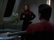 extant_StarTrek_VOY_6x01-EquinoxPart2_01351.jpg