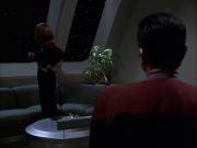 extant_StarTrek_VOY_6x01-EquinoxPart2_01361.jpg