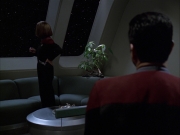 extant_StarTrek_VOY_6x01-EquinoxPart2_01362.jpg