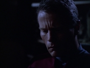 extant_StarTrek_VOY_6x01-EquinoxPart2_01438.jpg