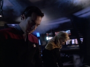 extant_StarTrek_VOY_6x01-EquinoxPart2_01651.jpg