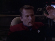 extant_StarTrek_VOY_6x01-EquinoxPart2_01706.jpg
