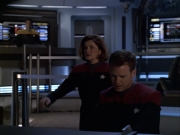 extant_StarTrek_VOY_6x01-EquinoxPart2_01737.jpg