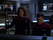 extant_StarTrek_VOY_6x01-EquinoxPart2_01738.jpg