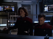 extant_StarTrek_VOY_6x01-EquinoxPart2_01746.jpg
