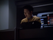 extant_StarTrek_VOY_6x01-EquinoxPart2_01772.jpg