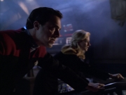 extant_StarTrek_VOY_6x01-EquinoxPart2_01798.jpg
