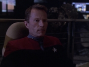 extant_StarTrek_VOY_6x01-EquinoxPart2_01808.jpg