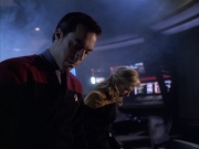 extant_StarTrek_VOY_6x01-EquinoxPart2_01811.jpg