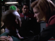 extant_StarTrek_VOY_6x01-EquinoxPart2_01886.jpg