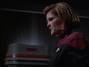 extant_StarTrek_VOY_6x01-EquinoxPart2_01909.jpg