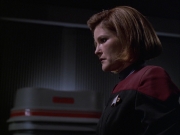 extant_StarTrek_VOY_6x01-EquinoxPart2_01912.jpg
