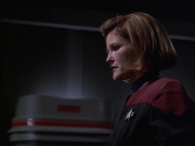 extant_StarTrek_VOY_6x01-EquinoxPart2_01922.jpg