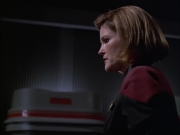 extant_StarTrek_VOY_6x01-EquinoxPart2_01923.jpg