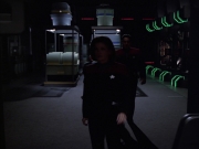 extant_StarTrek_VOY_6x01-EquinoxPart2_01931.jpg