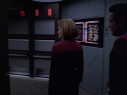 extant_StarTrek_VOY_6x01-EquinoxPart2_01936.jpg