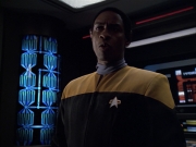 extant_StarTrek_VOY_6x01-EquinoxPart2_01989.jpg