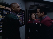 extant_StarTrek_VOY_6x01-EquinoxPart2_02025.jpg