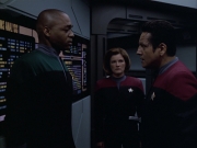 extant_StarTrek_VOY_6x01-EquinoxPart2_02031.jpg