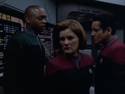 extant_StarTrek_VOY_6x01-EquinoxPart2_02035.jpg