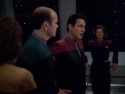 extant_StarTrek_VOY_6x01-EquinoxPart2_02058.jpg
