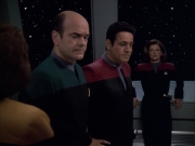 extant_StarTrek_VOY_6x01-EquinoxPart2_02076.jpg