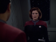 extant_StarTrek_VOY_6x01-EquinoxPart2_02127.jpg