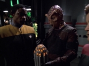 extant_StarTrek_VOY_6x01-EquinoxPart2_02240.jpg