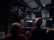 extant_StarTrek_VOY_6x01-EquinoxPart2_02252.jpg
